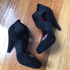 Madden Girl Criss Cross Heels